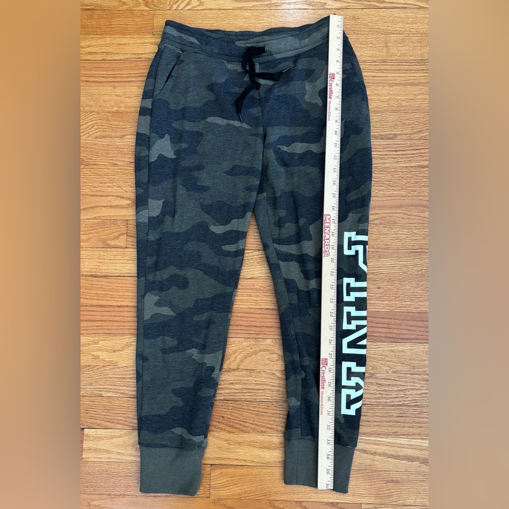Victoria’s Secret PINK Jogger Set Women’s Medium Camouflage Pockets Logo Casual - Picture 12 of 12